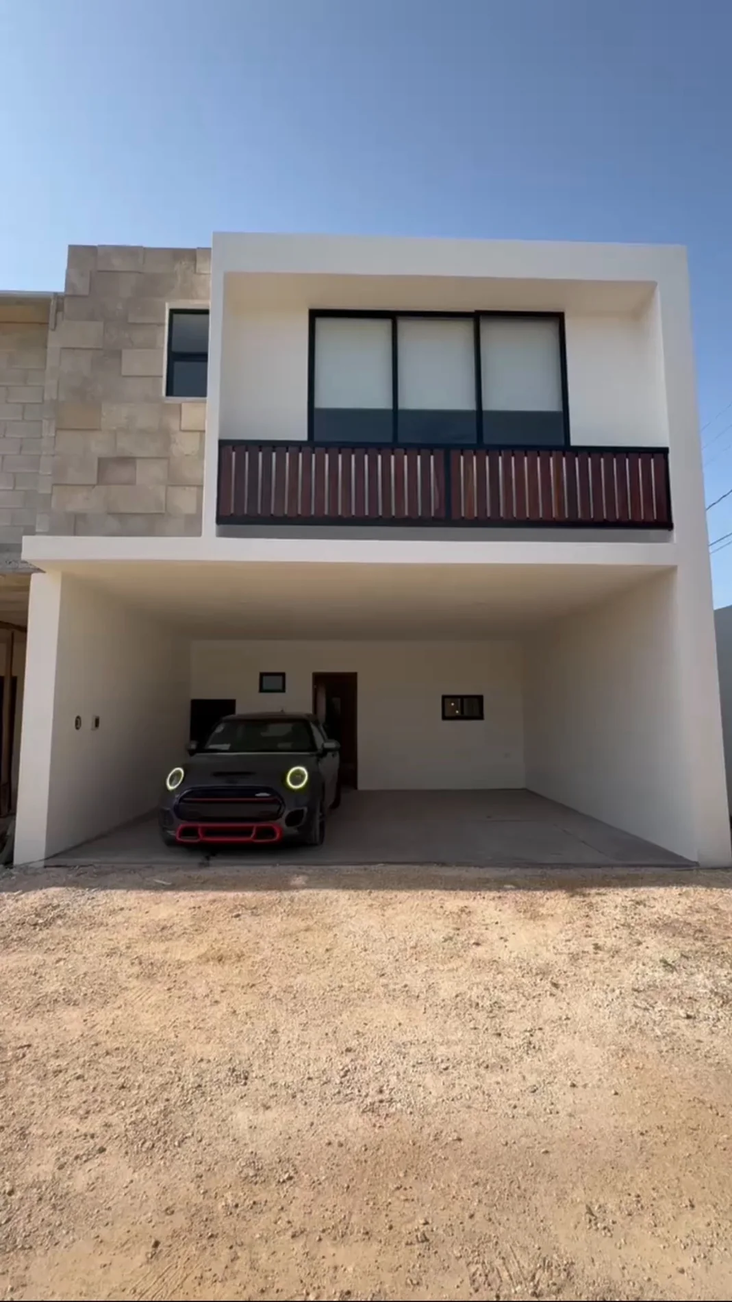 Fachada de una residencia TH36