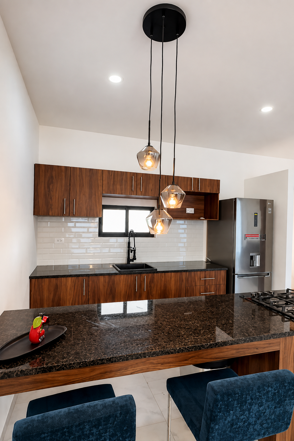 Cocina equipada con isla